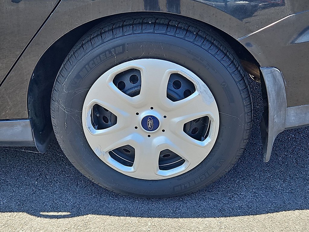 Used 2015 Tuxedo Black Ford S image 29