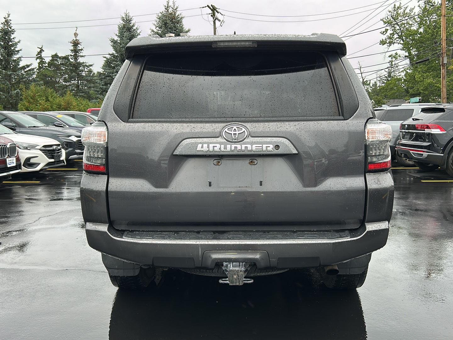 Used 2019 Magnetic Gray Metallic Toyota SR5 Premium image 6