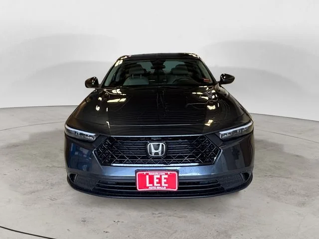 Used 2023 Meteorite Gray Metallic Honda EX image 9