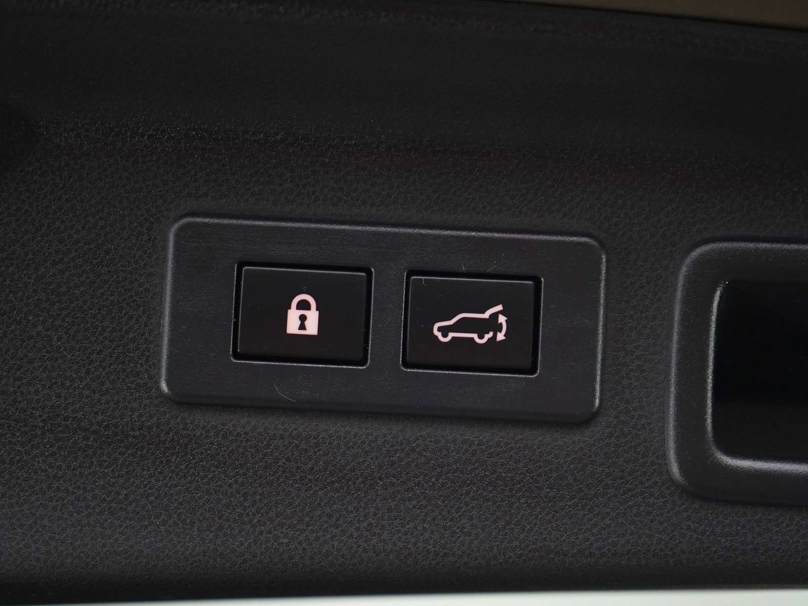 Used 2025 Autumn Green Metallic Subaru Premium image 17