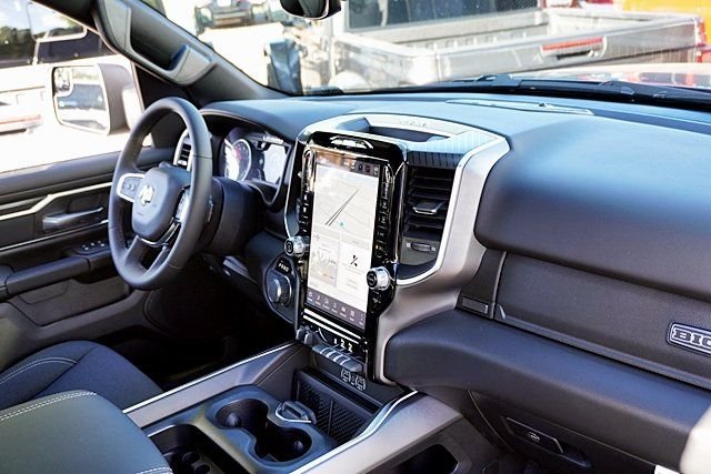 New 2026 Granite Crystal Metallic Clear-Coat Exterior Paint RAM Big Horn Sport Appearance Edition image 15