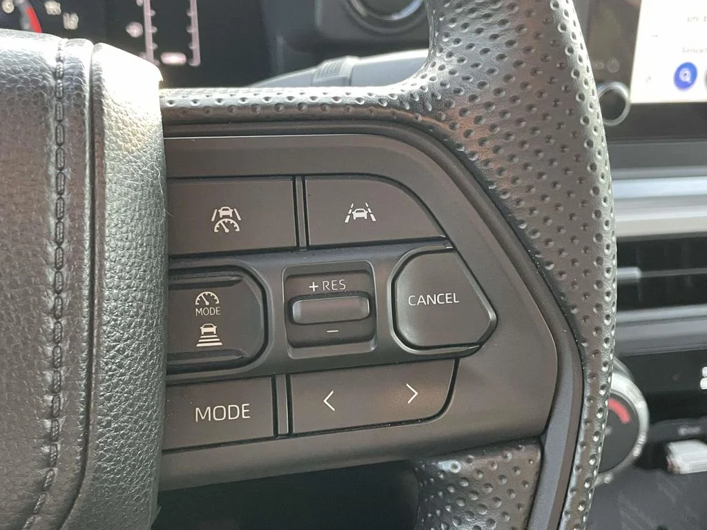 2024 Toyota Tacoma SR5 - Photo 11