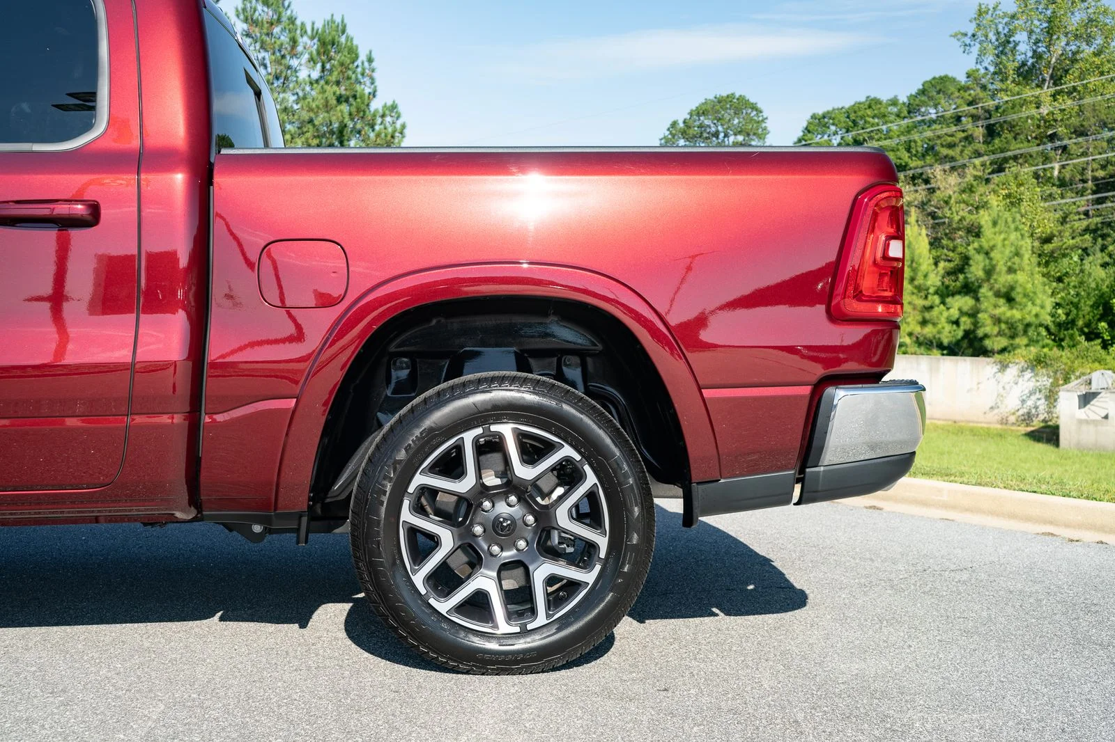 Used 2025 Red Ram Laramie image 6
