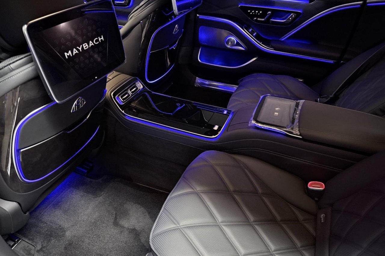 New 2026 Obsidian Black Metallic Mercedes-Benz Maybach S 680 4MATIC® Sedan image 11