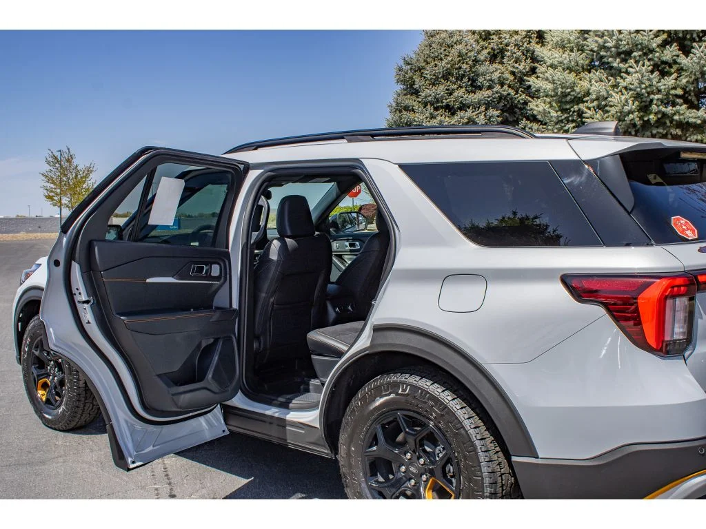 New 2026 Space White Metallic Ford Tremor® image 14