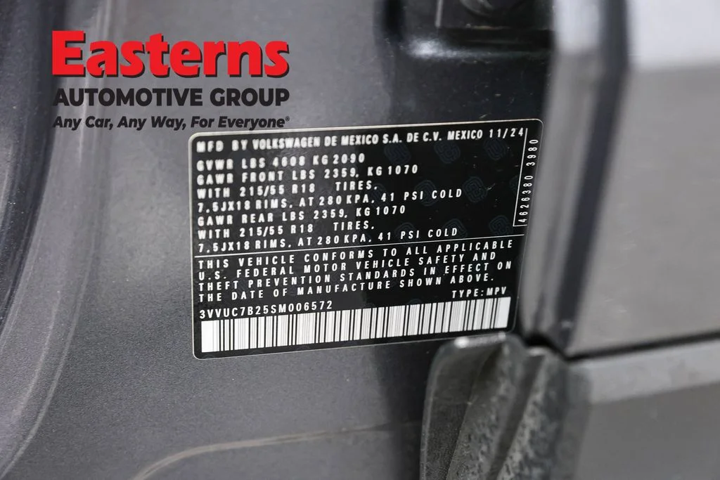 Used 2025 Gray Volkswagen 1.5T SE image 34