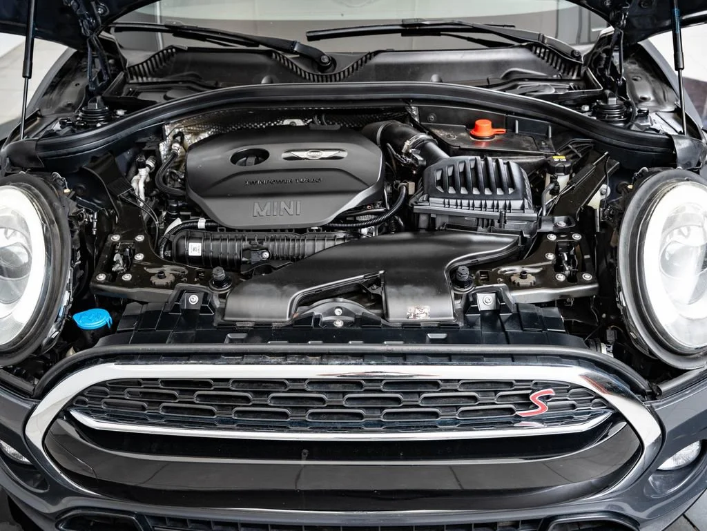 Used 2017 Gray Metallic MINI Clubman image 44