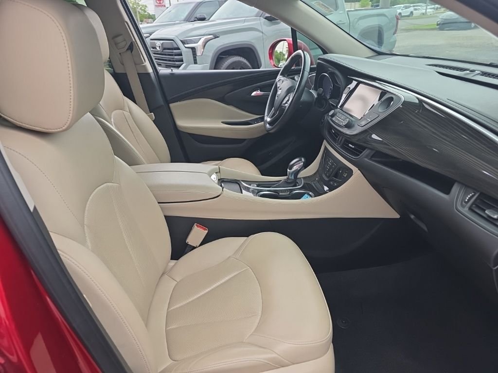 Used 2020 Red Buick Essence image 10