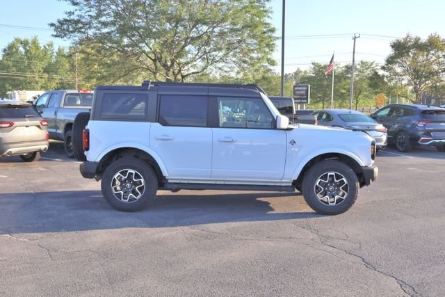 Used 2022 White Ford Outer Banks image 8