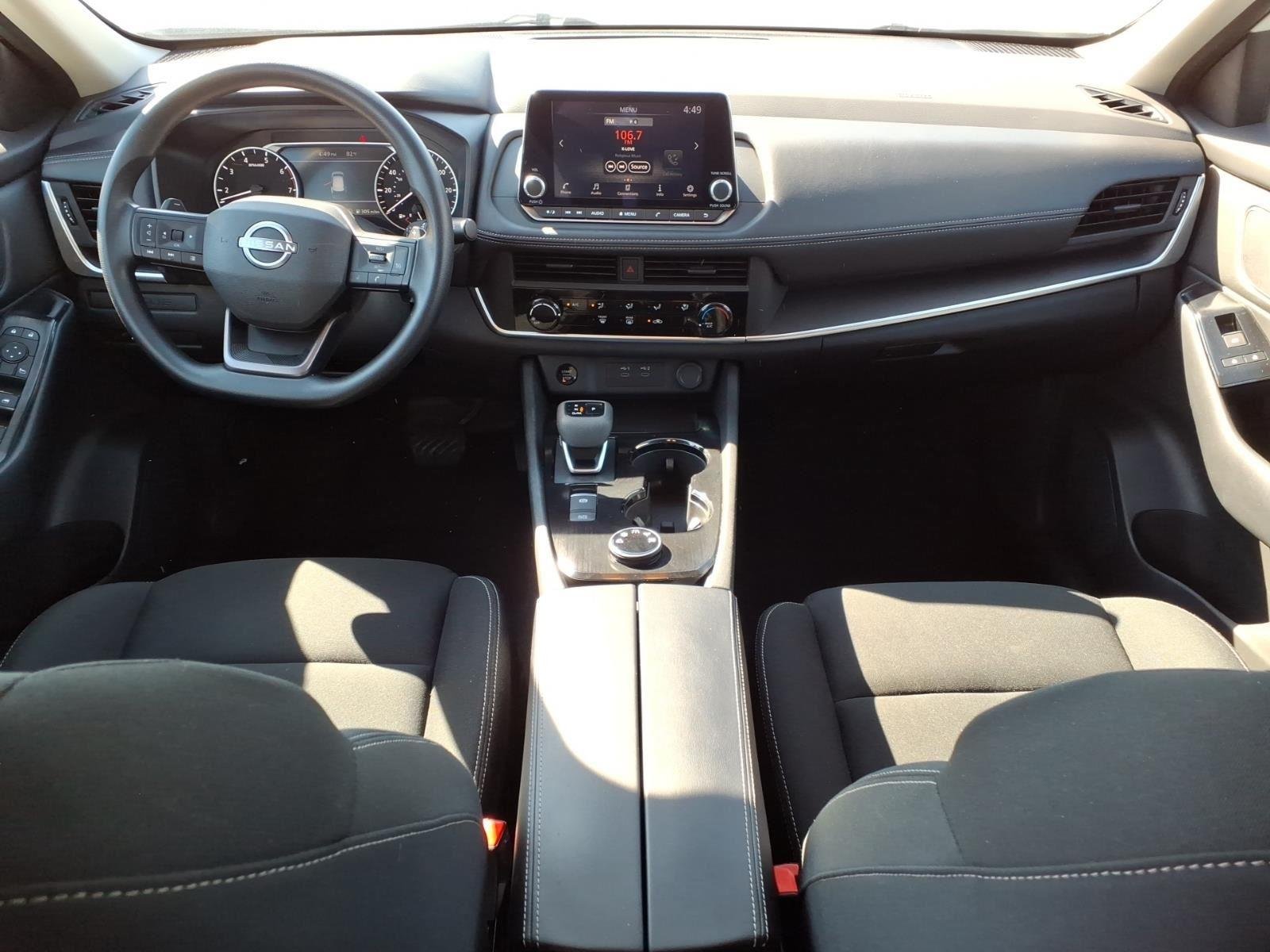 Used 2025 Glacier White Nissan S image 16