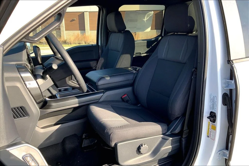 New 2026 Oxford White Ford STX image 9