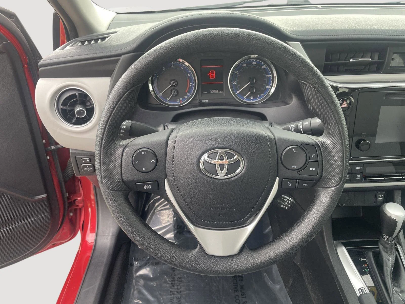 Used 2018 Barcelona Red Metallic Toyota LE image 17