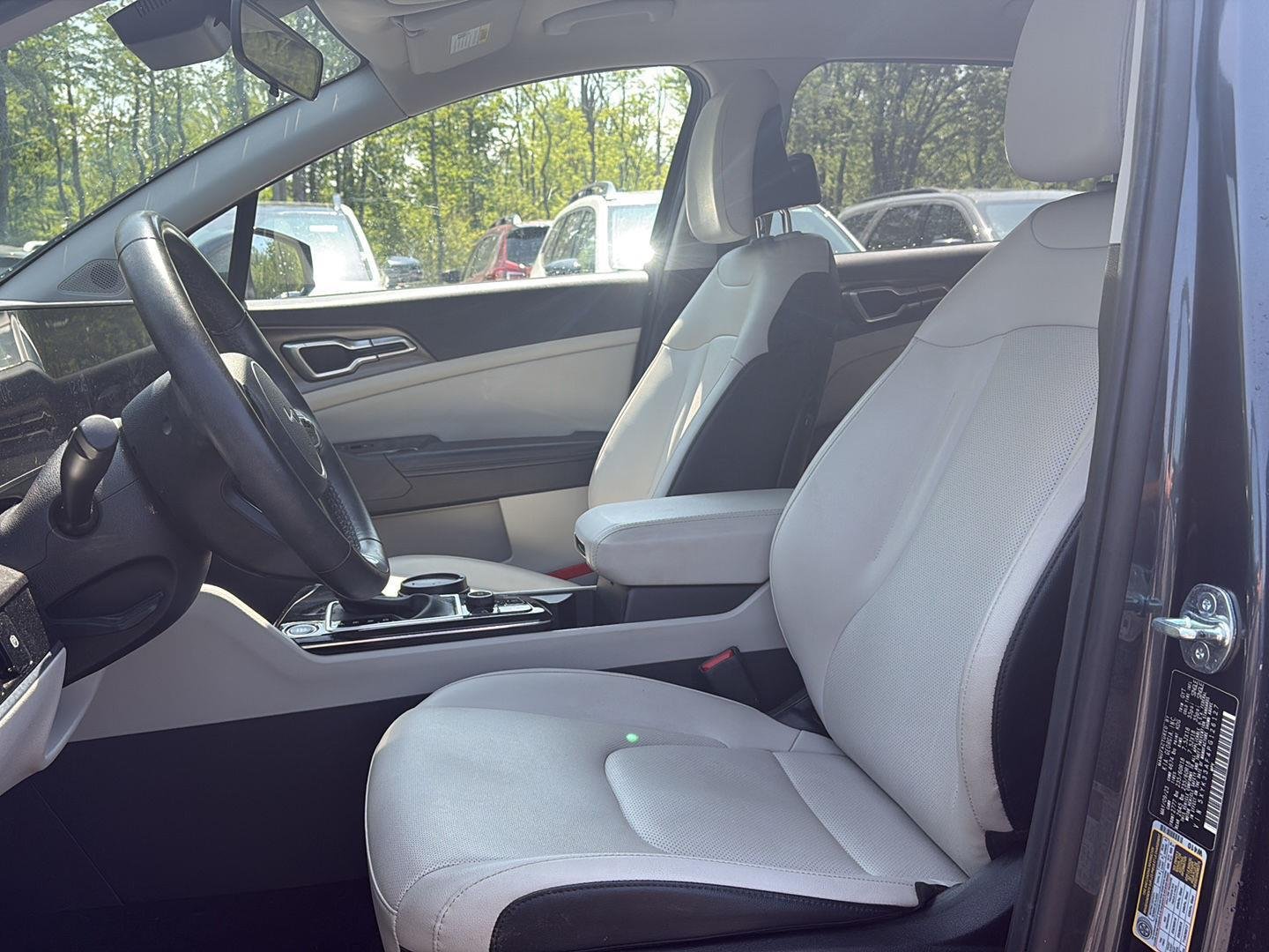 Used 2023 Gravity Gray Kia EX image 6