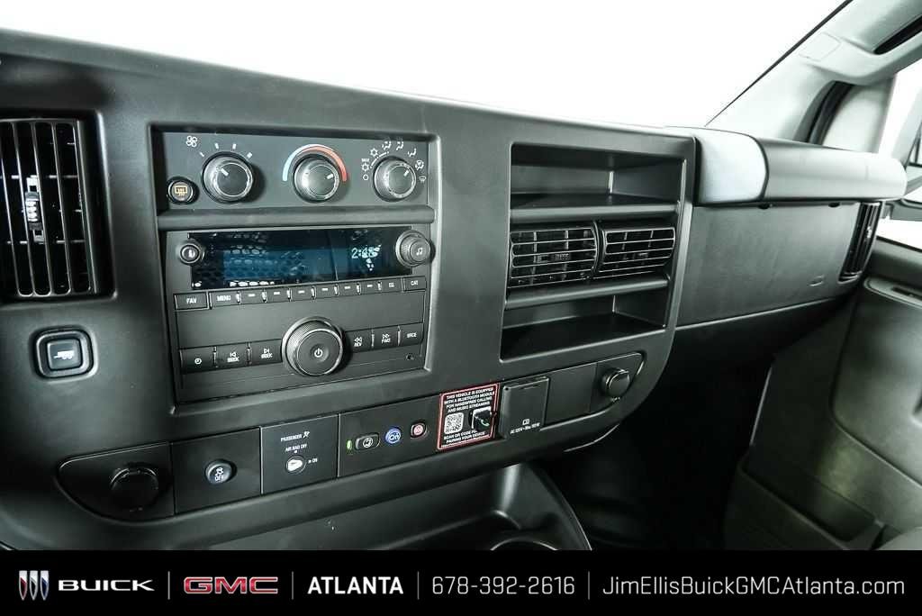 New 2025 Summit White GMC Work Van image 13