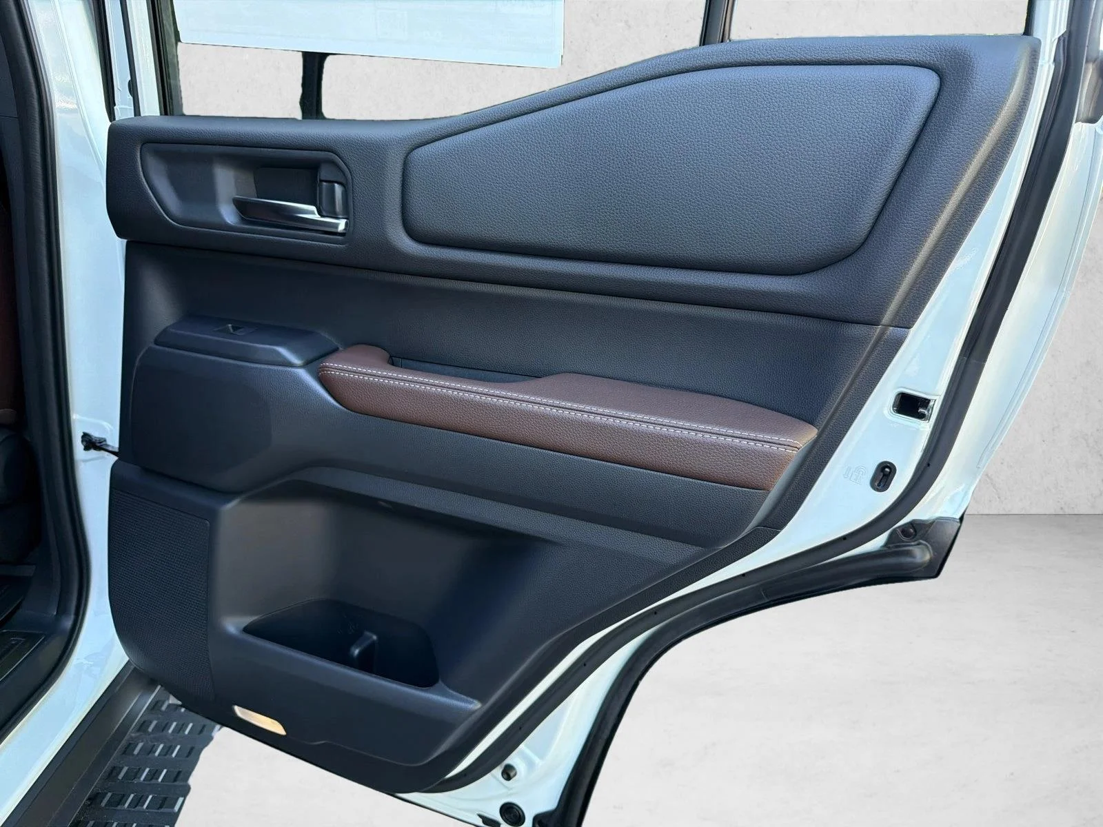 New 2027 Wind Chill Pearl Toyota Land Cruiser image 16