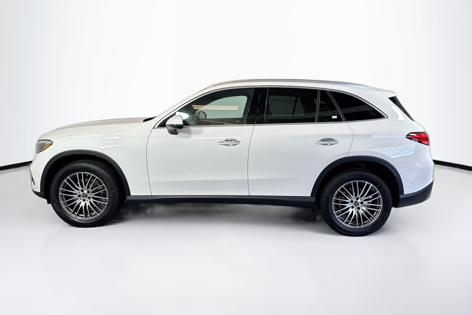 New 2026 Polar White Mercedes-Benz GLC 300 image 8