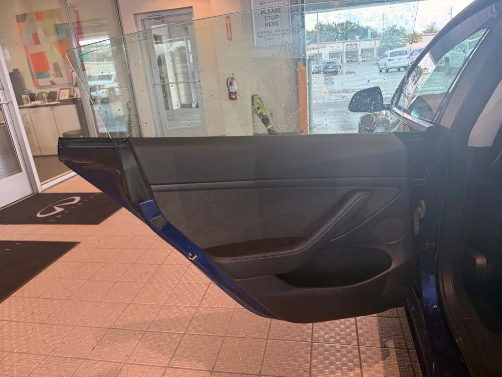 Used 2023 Blue Tesla Base image 9