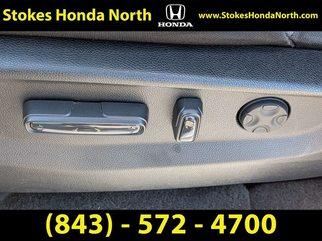 Used 2020 Silver Honda EX image 25