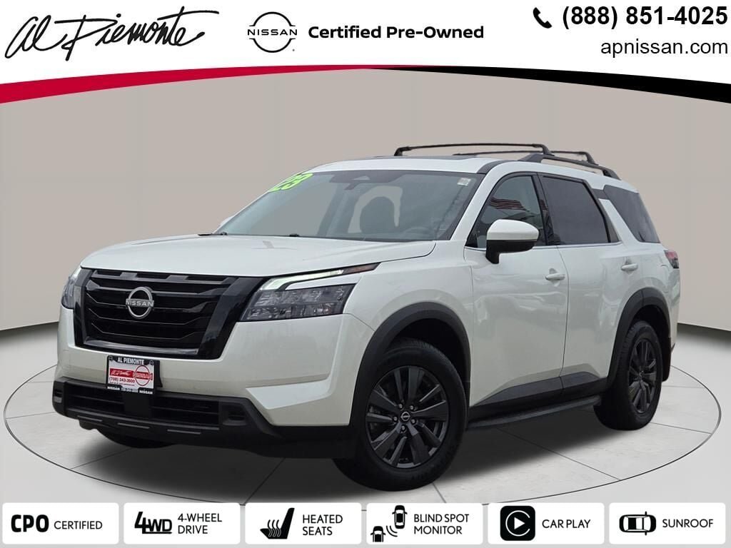2023 Nissan Pathfinder SV
