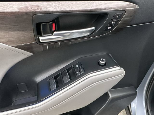 2021 Toyota Highlander Limited - Photo 23