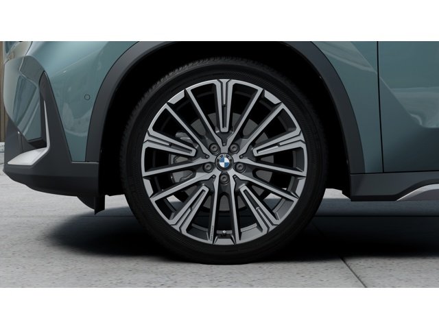 New 2027 Cape York Green Metallic BMW  image 7
