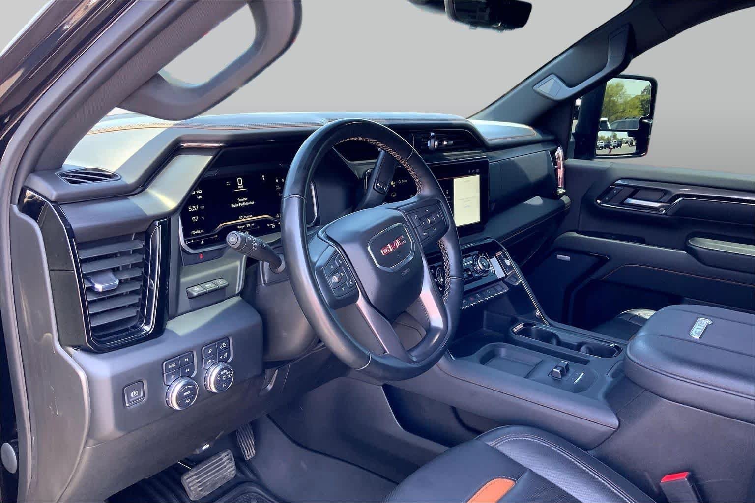 Used 2024 Onyx Black GMC AT4 image 18