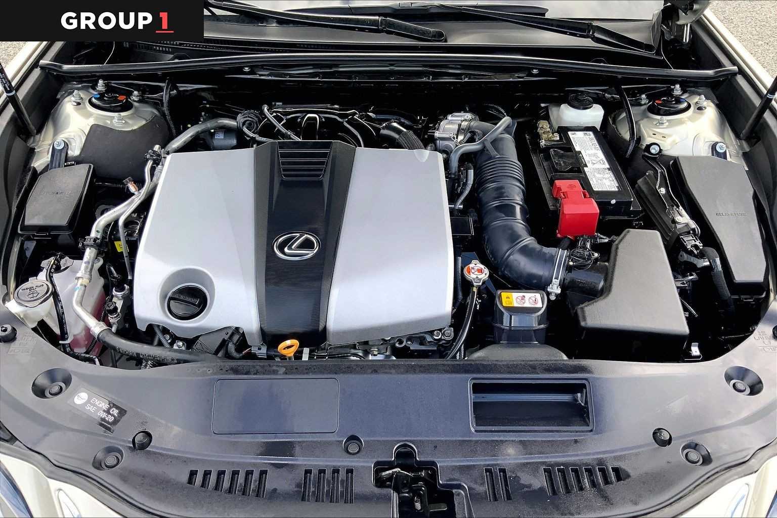 Certified Used 2024 MOONBEAM BEIGE MET. Lexus  image 31