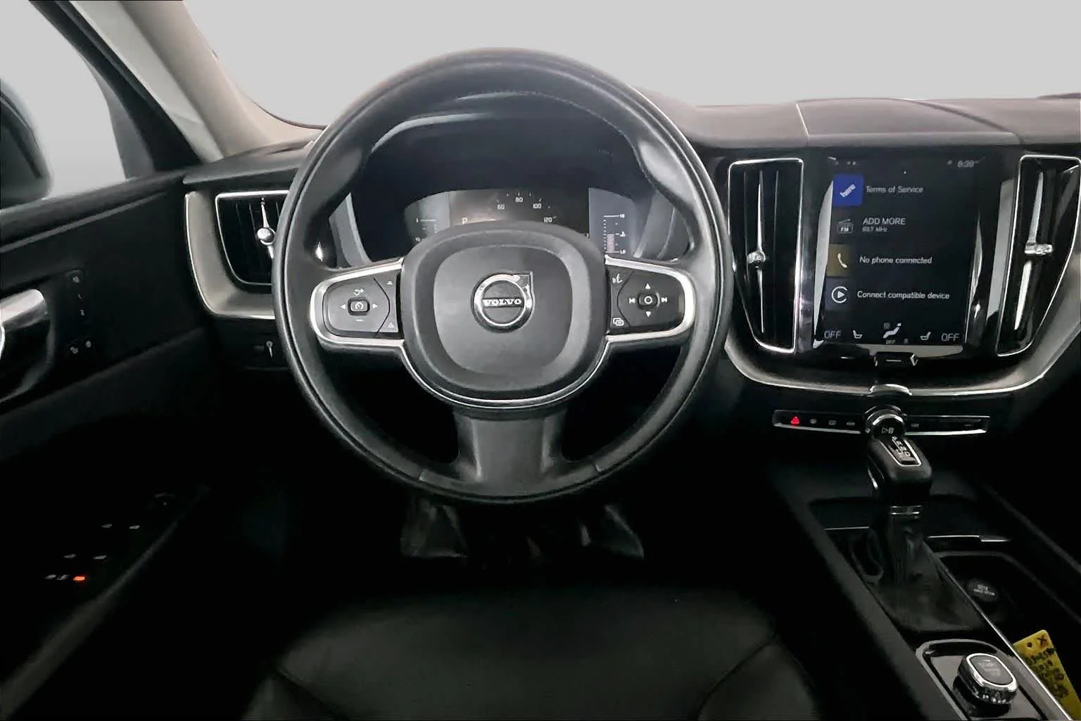 Pre-Owned 2019 Volvo XC60 Momentum