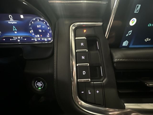 Used 2022 White Chevrolet Z71 image 27