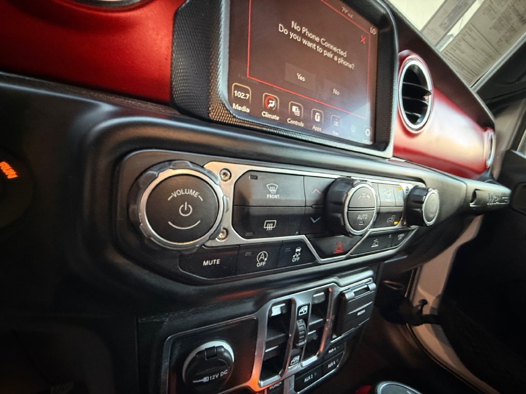 Used 2023 White Jeep Rubicon image 23