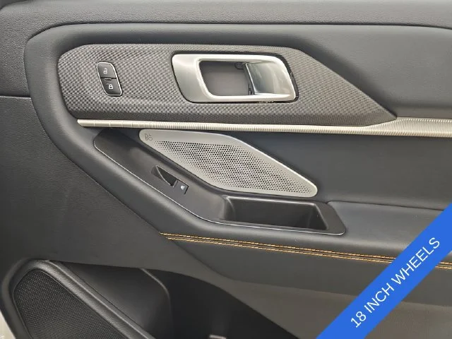New 2027 Star White Metallic Tri-Coat Ford Tremor® image 12
