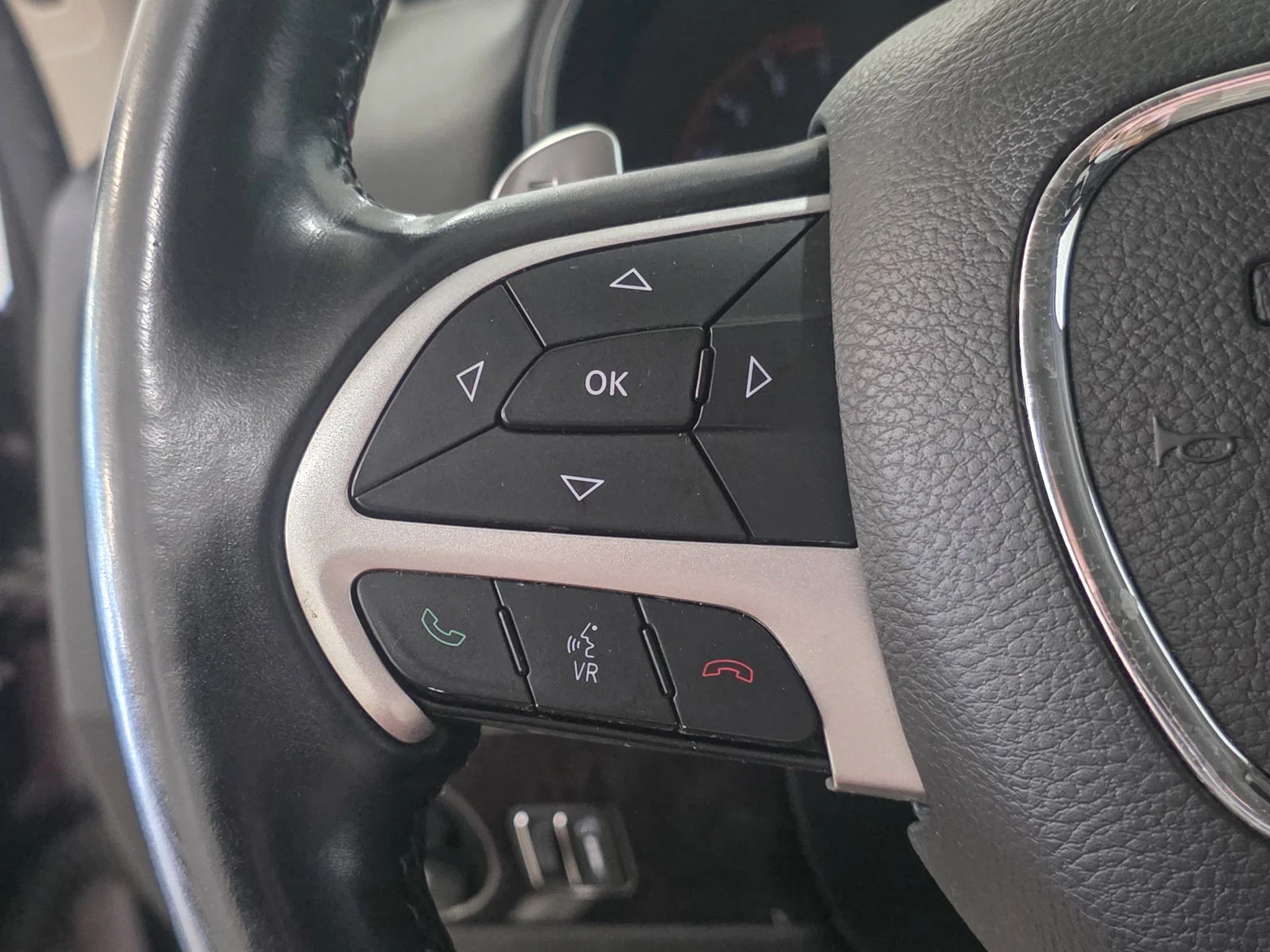 Used 2015 Gray Dodge Limited image 35