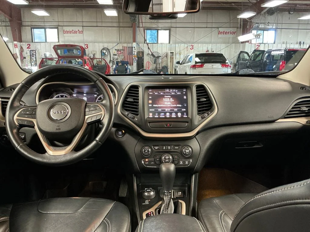Used 2016 Red Jeep Limited image 18