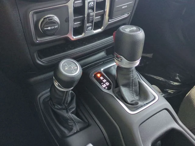 Used 2025 Black Jeep Sahara 4xe image 24