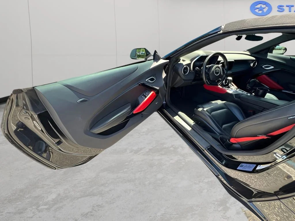 Used 2022 Black Chevrolet 2LT image 15