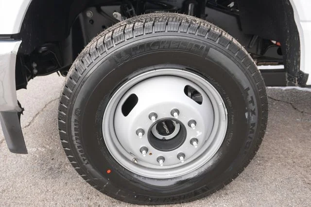 New 2026 Oxford White Ford F-350® XL image 8