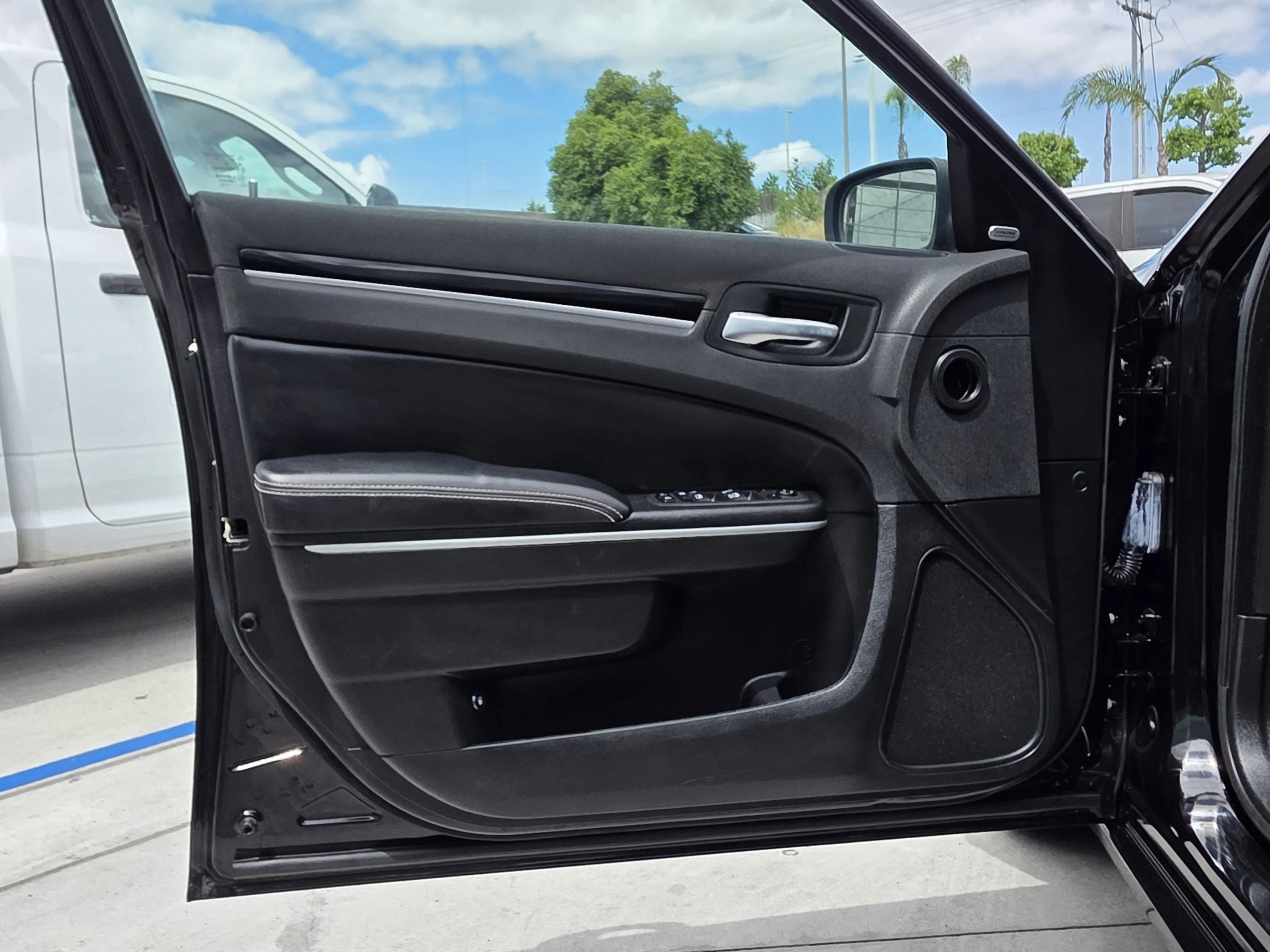 Certified Used 2022 Gloss Black Chrysler S image 12