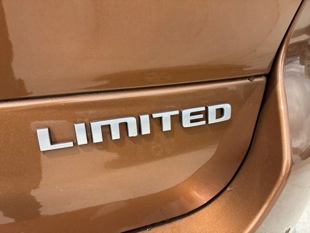 New 2026 Copper Shino Metallic Clear-Coat Exterior Paint Jeep Limited image 15