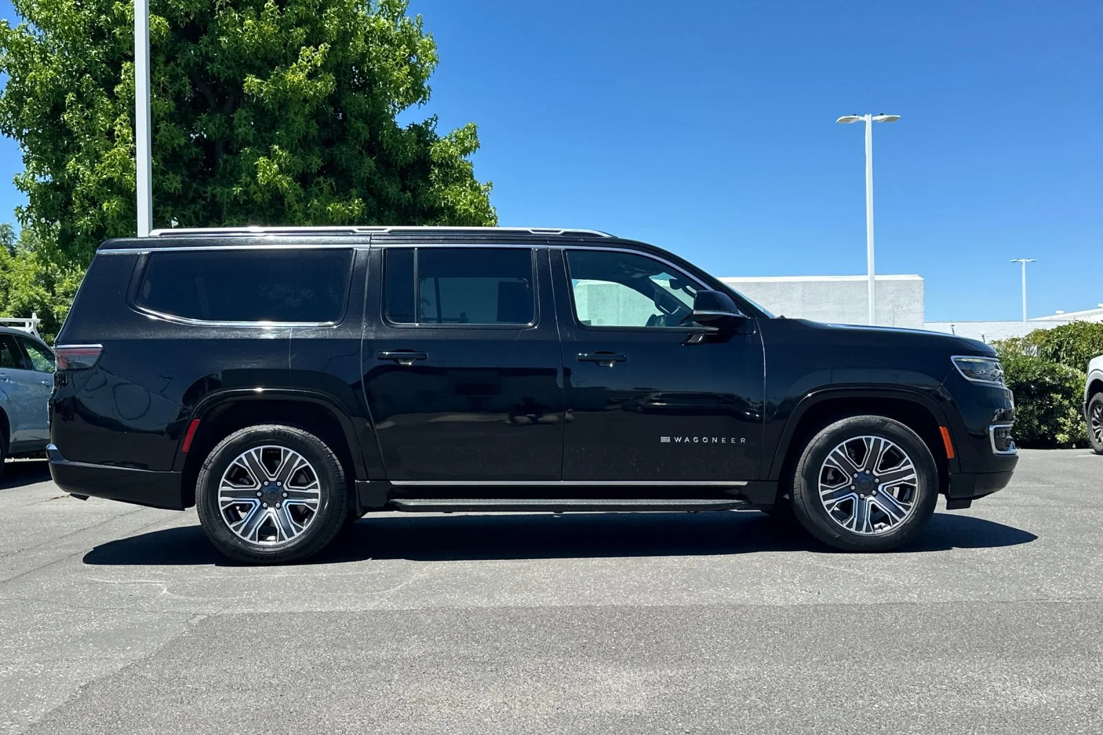 Certified Used 2023 Diamond Black Crystal Pearlcoat Jeep Series II image 3