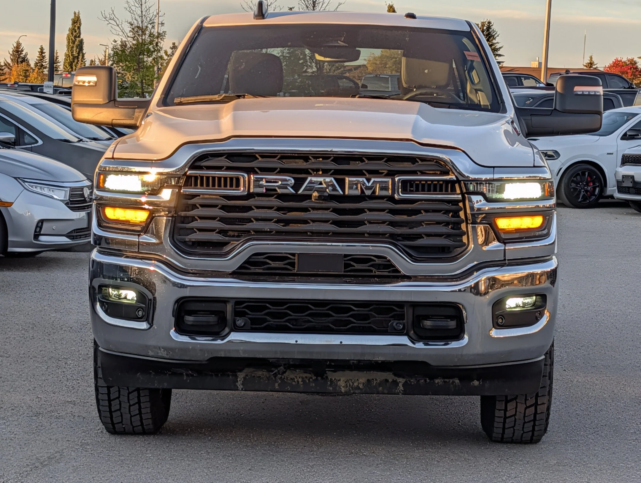 Used 2025 White RAM Big Horn - Level 1 Plus Grp - Alpine Audio - - Big Horn 4x4 Crew Cab 64 Box image 3