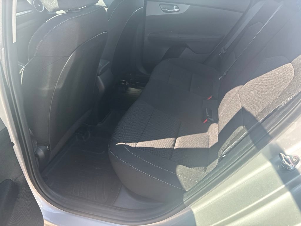 Used 2019 Silky Silver Kia LXS image 14