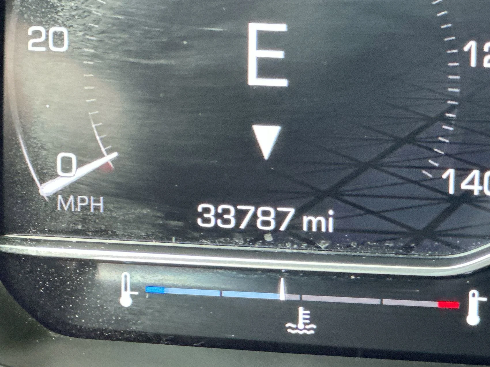 Used 2024 Summit White GMC Elevation image 15