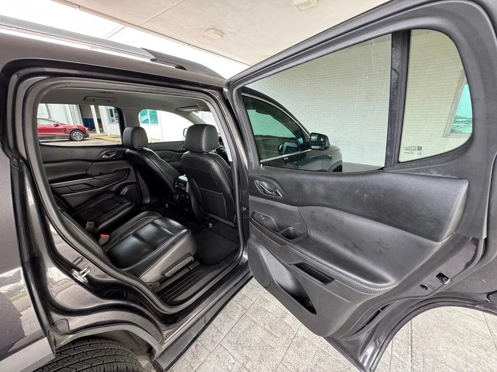 Used 2018 Silver GMC SLT-1 image 24