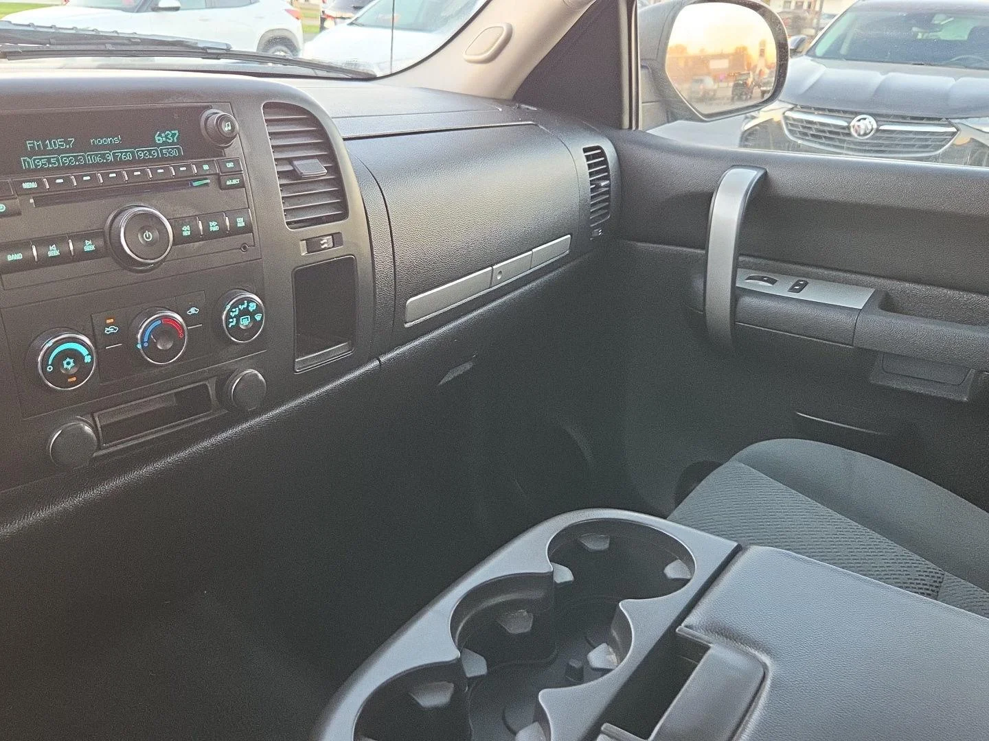 Used 2008 BLUE GRANITE METALLIC Chevrolet LT w/1LT image 17