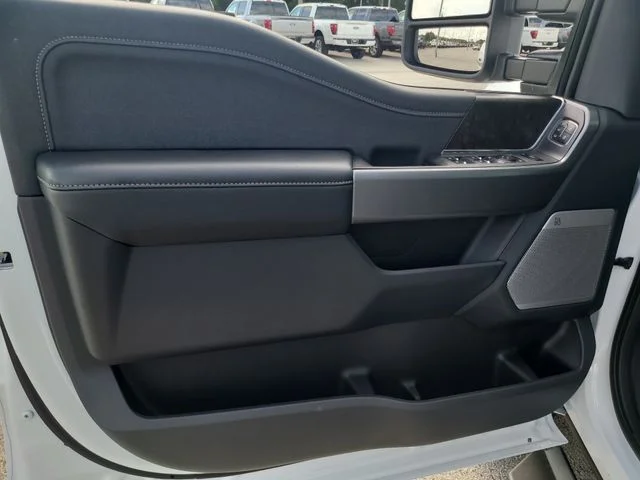 New 2026 Oxford White Ford Lariat image 17