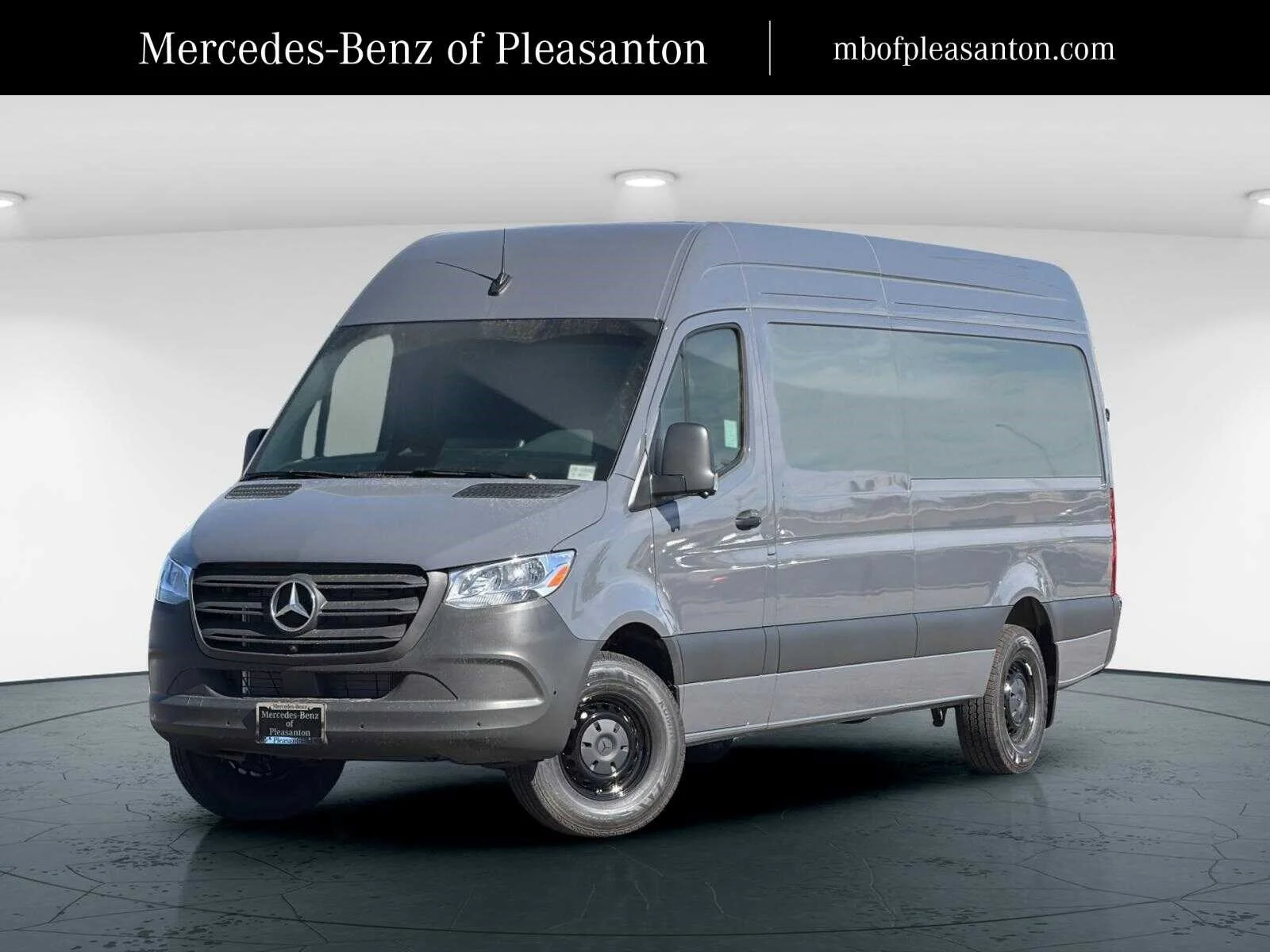 2026 Mercedes-Benz Sprinter 2500 170 WB High Roof's photo