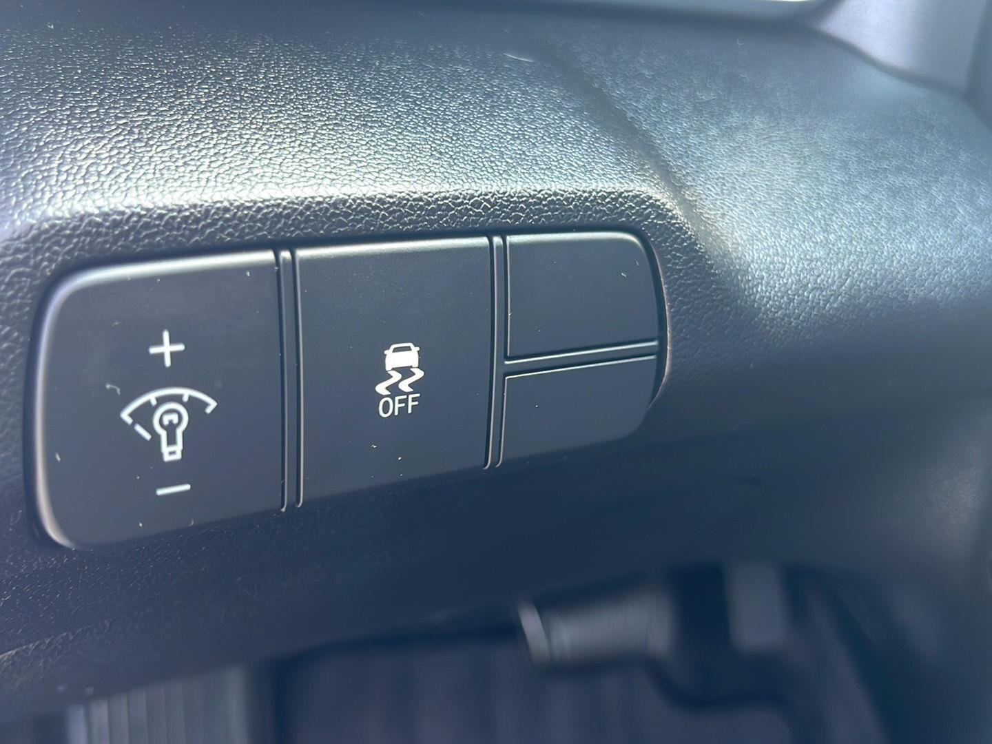 2024 Hyundai Elantra SEL - Photo 28