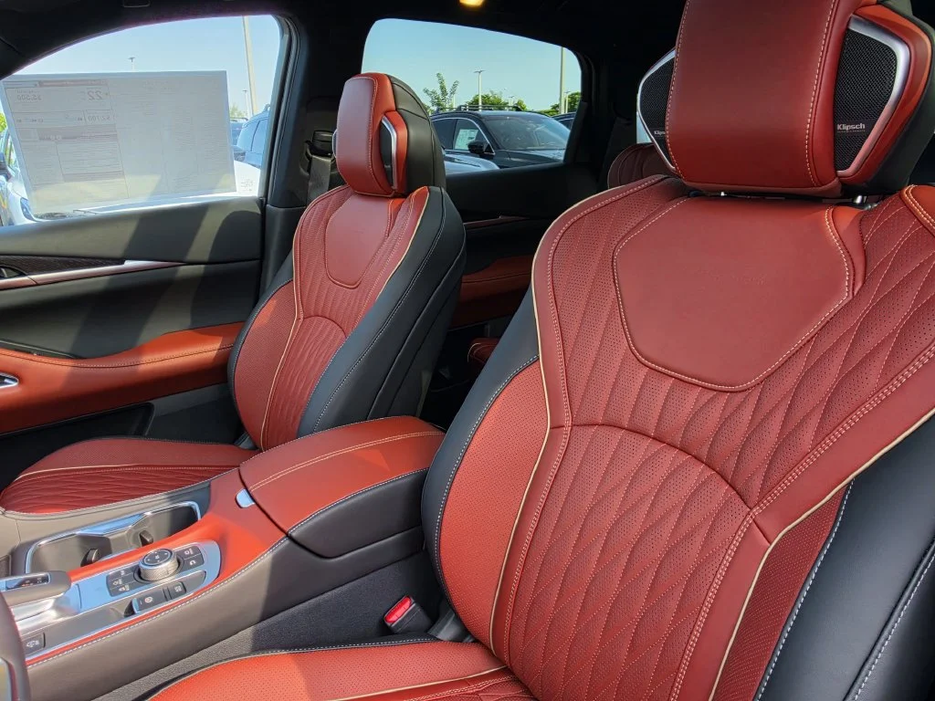 New 2027 2T SUN RED INFINITI Autograph AWD image 16