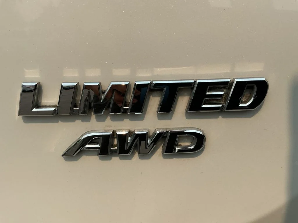 Used 2014 White Toyota Limited image 30