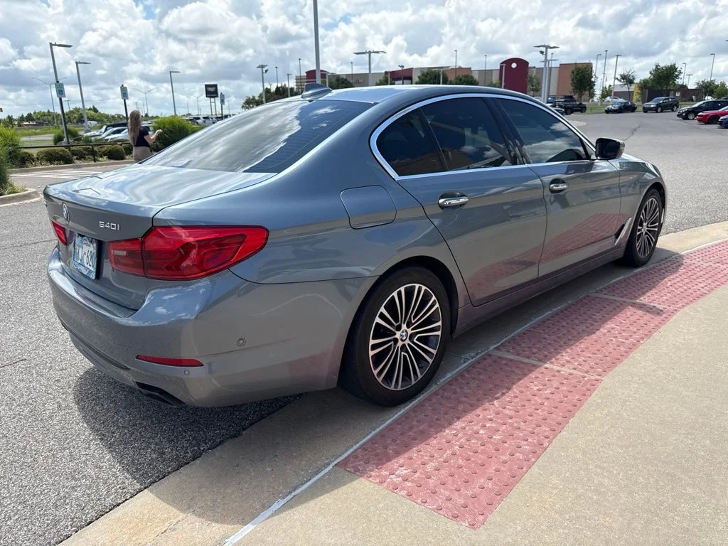 Used 2017 Blue BMW 540i xDrive image 4